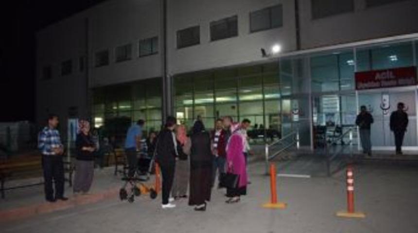 Asans&ouml;r Zemine &Ccedil;akıldı: 4 Yaralı