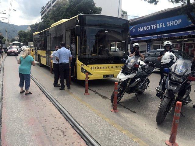 Otobüste Taciz İddiasına Gözaltı