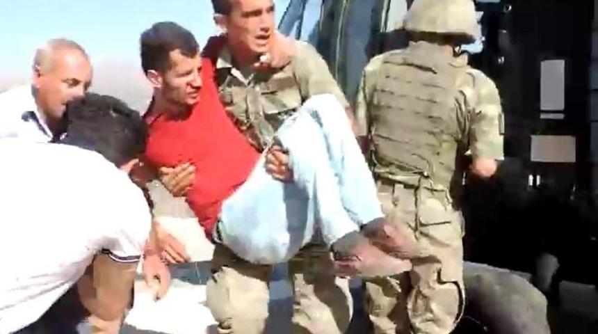 Trafik Kazası Yaralılarına Tsk Yetişti