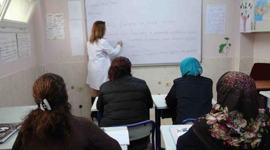 Okuma, Yazma &Ouml;ğrendiler Hayatları Değişti