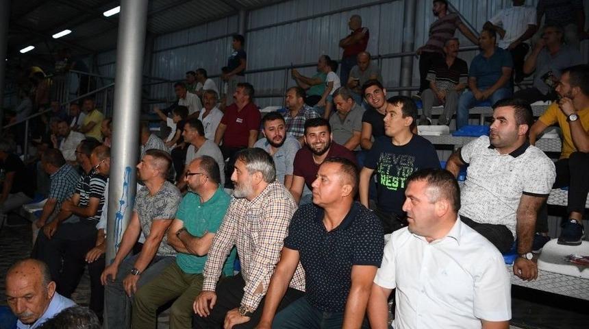 K&ouml;sek&ouml;y Atesşspor Kupayı Kaldırdı