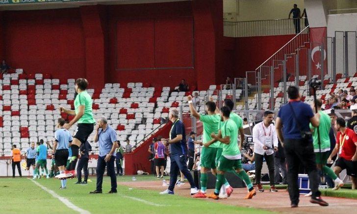Spor Toto Süper Lig: Antalyaspor: 1 - Atiker Konyaspor: 2 (ilk Yarı) G4