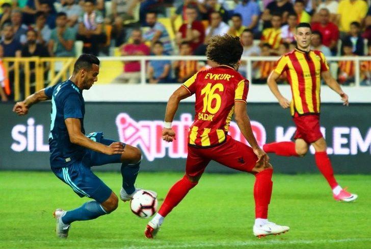 Spor Toto Süper Lig: Evkur Yeni Malatyaspor: - Fenerbahçe: (ilk Yarı) G5