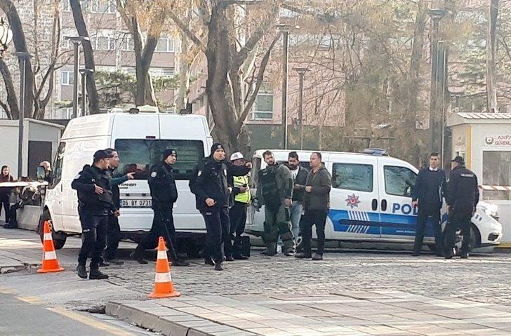 Ankara’da Şüpheli Paket Polisi Alarma Geçirdi G4