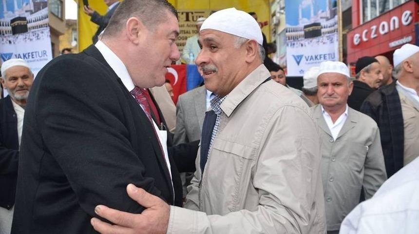 Başkan Tekin, Umre Ziyaret&ccedil;ilerini Uğurladı