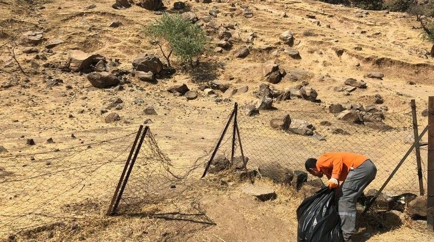 Cizre Caferi Sadık Tepesinde Temizlik &Ccedil;alışması Yapıldı