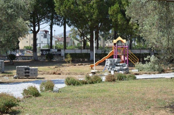 Kuşadası’nda 5 Yeni Parkın Yapımı Devam Ediyor G2