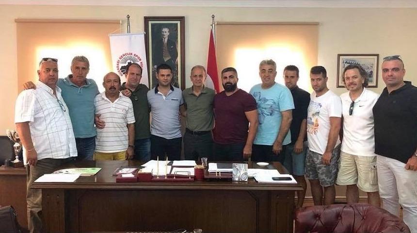 Kuşadası Gençlikspor Yönetimi Güven Tazeledi