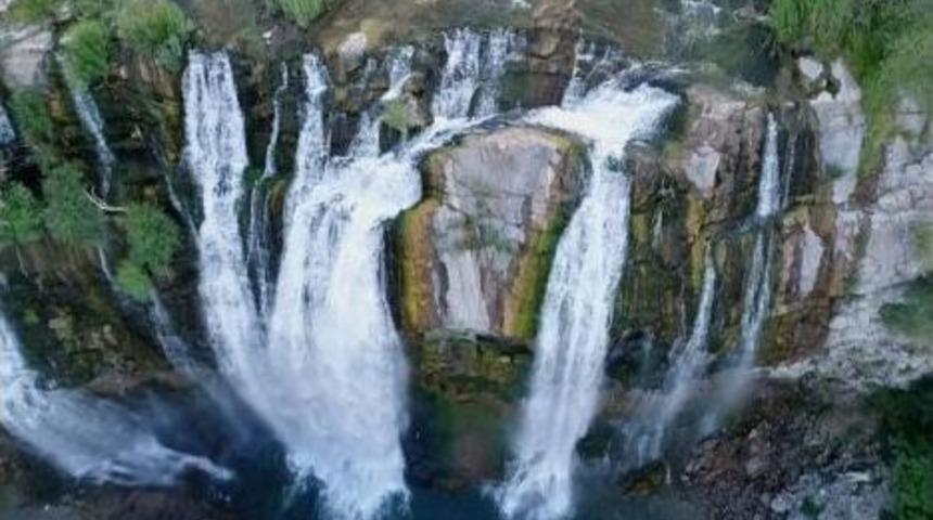 T&uuml;rkiye&rsquo;nin En Uzun Ve Geniş Alanlı Cam Terası