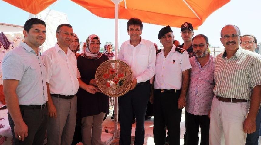 Aile Destek Merkezi İlk Sergisini A&ccedil;tı