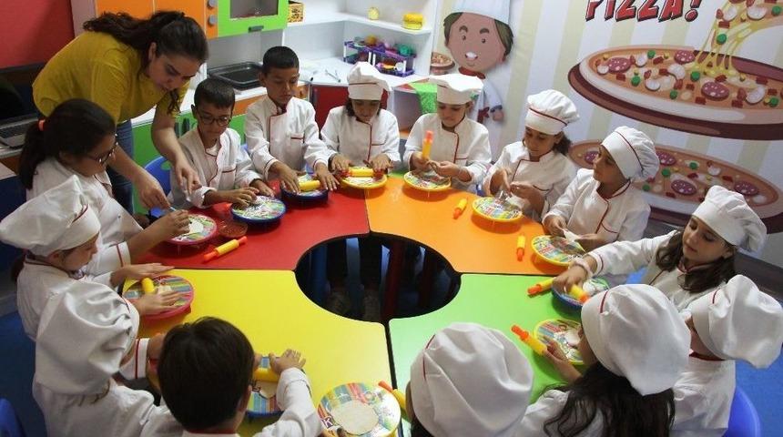 Germencikli &Ccedil;ocuklar Meslek At&ouml;lyesinde Doyasıya Eğlendi