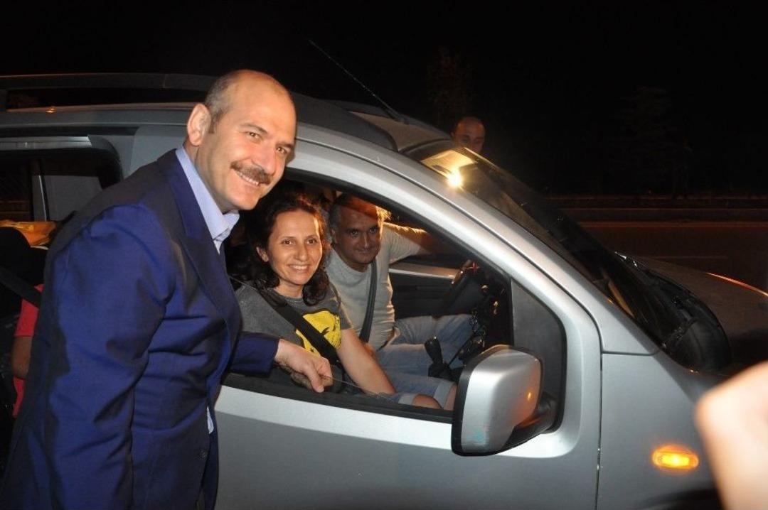 Bakan Soylu, Afyonkarahisar&rsquo;da Trafik Uygulamasına Katıldı