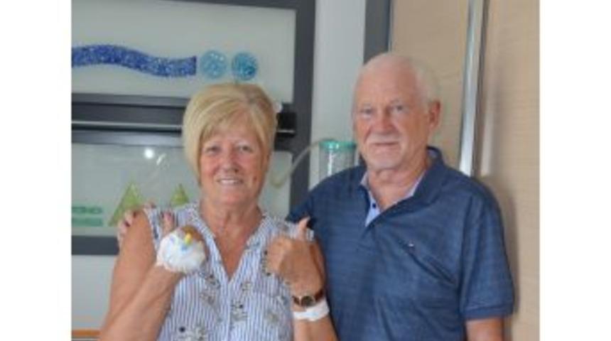 İki Kardeşini Obeziteden Kaybeden İrlandalı Kadın, Türkiye’de Ameliyat Oldu