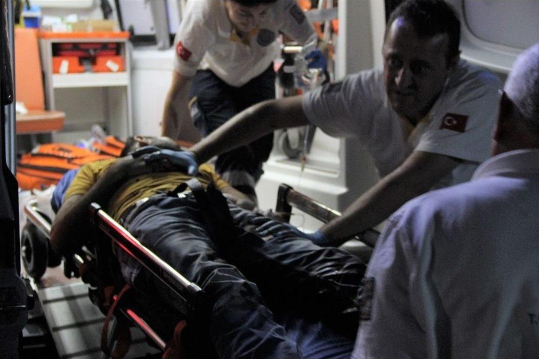 Oğlunu Bı&ccedil;aklayıp Polise Teslim Oldu