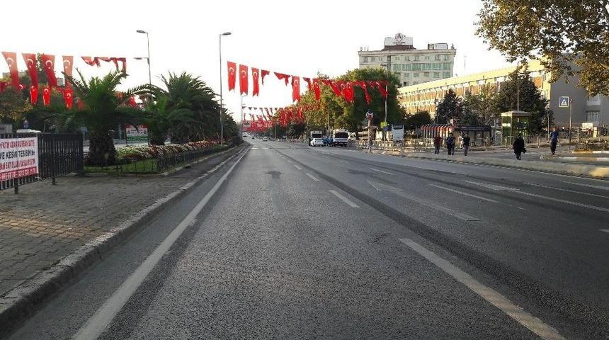 İstanbul&rsquo;da Bazı Yollar Trafiğe Kapatıldı