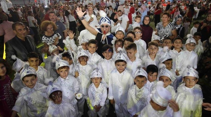 Bayraklı&rsquo;daki S&uuml;nnet Ş&ouml;leninde 70 &Ccedil;ocuk Erkekliğe Adım Attı