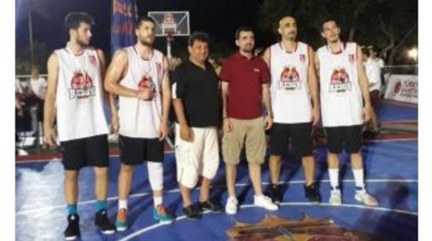 Tbf 3x3 Basketbol Turu&rsquo;nun Finali Kuşadası&rsquo;nda Yapıldı