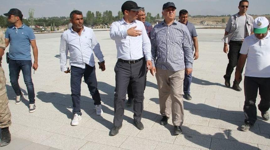 Vali Aziz Yıldırım, Malazgirt&rsquo;teki &Ccedil;alışmaları Denetledi