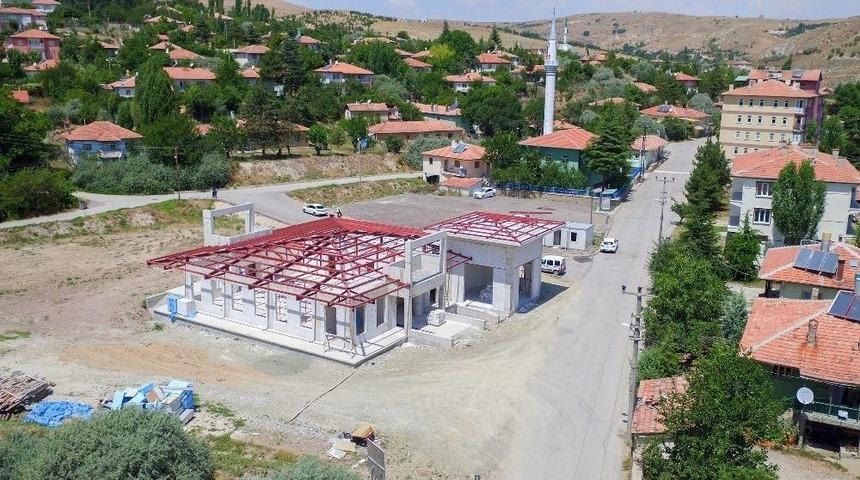 G&ouml;k&ccedil;eyurt K&ouml;y Konağında &Ccedil;alışmalar Devam Ediyor