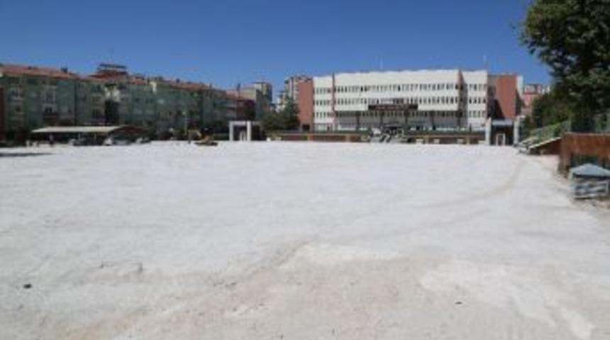 Niğde Belediyesinin &Ouml;n&uuml; Yeşillenecek, Aile &Ccedil;ay Bah&ccedil;esi Olacak