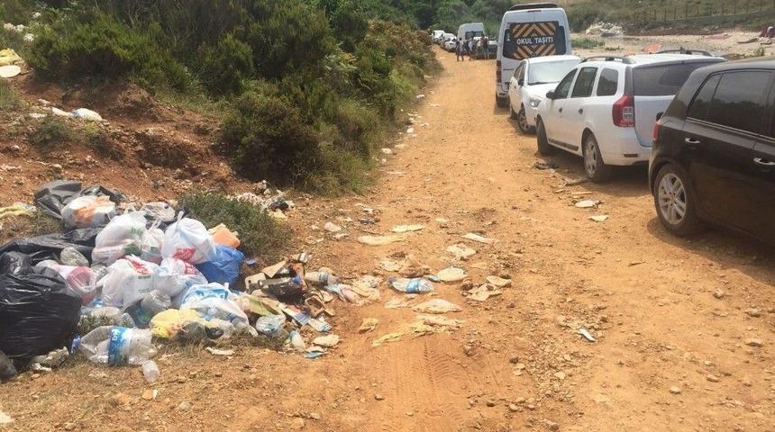 Saklı Cennet Sardala Koyu&rsquo;nu Kirlettiler