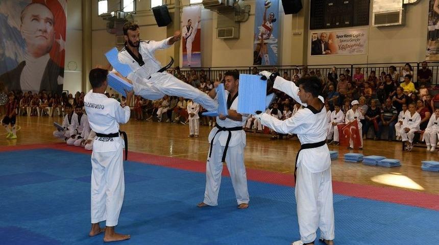 &Ccedil;iğli&rsquo;deki Yaz Spor Okullarında Sezon Finali