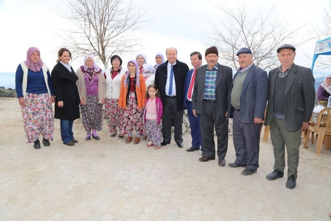 Vatandaşın Yol İsteğini Başkan &Ouml;zakcan Yerine Getirdi