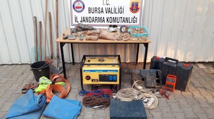 Defineciler Su&ccedil;&uuml;st&uuml; Yakalandı