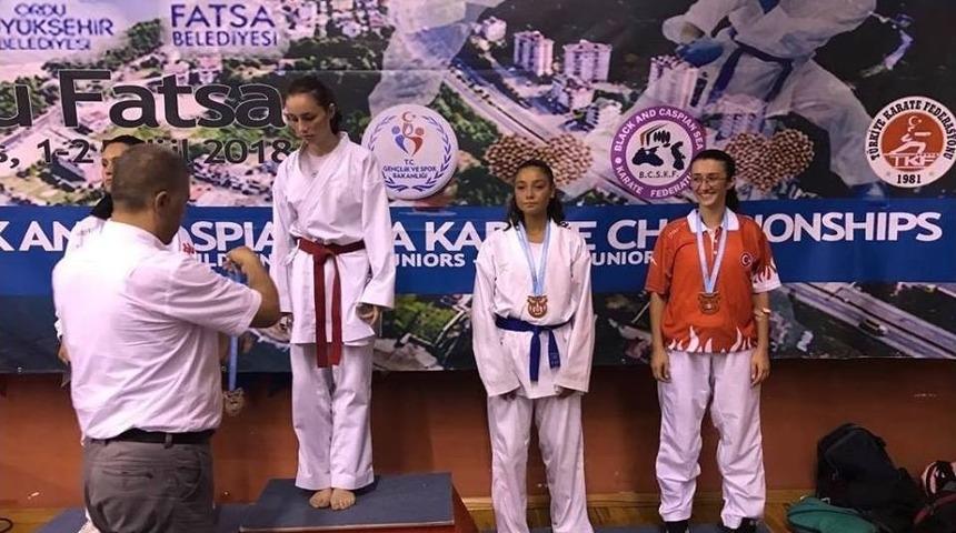 Bigalı Karatecilerden B&uuml;y&uuml;k Başarı