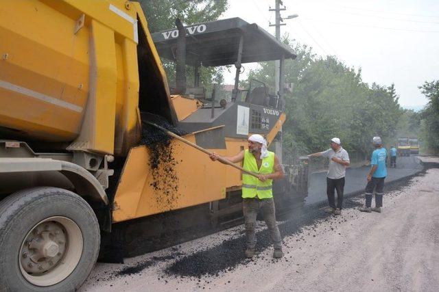 Kartepe’de Yolları Asfaltlanıyor