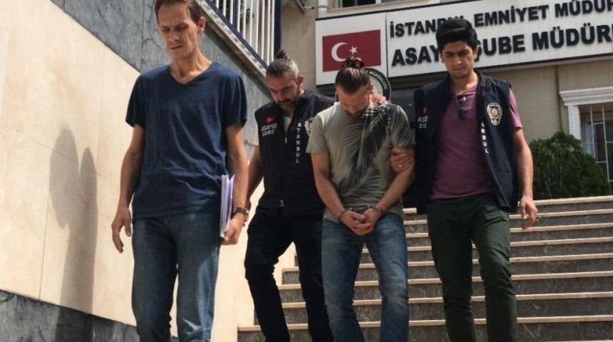 Mizah Dergisi Sahibi &Ccedil;ağın T&uuml;rker&rsquo;i &Ouml;ld&uuml;ren Zanlı Adliyeye Sevk Edildi