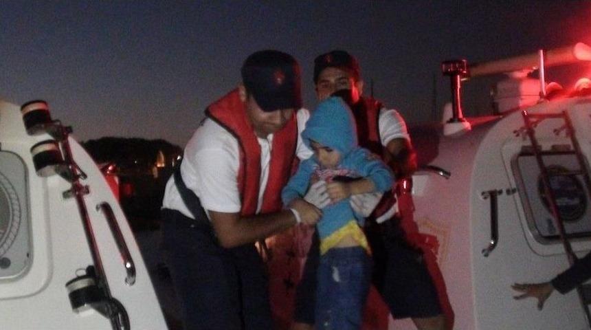 İzmir&rsquo;de 85 D&uuml;zensiz G&ouml;&ccedil;men Yakalandı