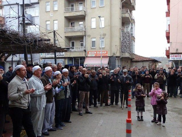 Hisarcık’ta Umre Kafilesi Kutsal Topraklara Uğurlandı