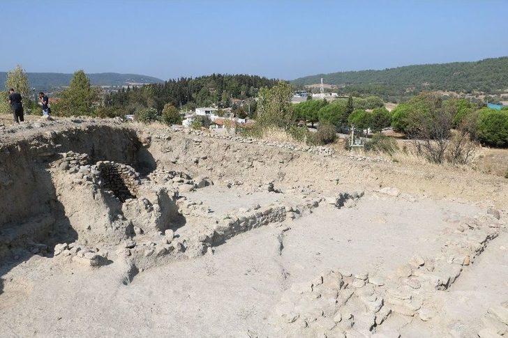 Maydos Kilisetepe Höyüğü’nde 4 Bin Yıllık Savunma Duvarı Kalıntıları Bulundu G2