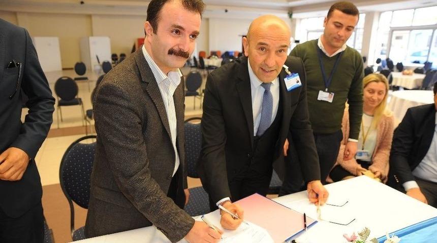 Seferihisar Belediyesinde S&ouml;zleşme Sevinci