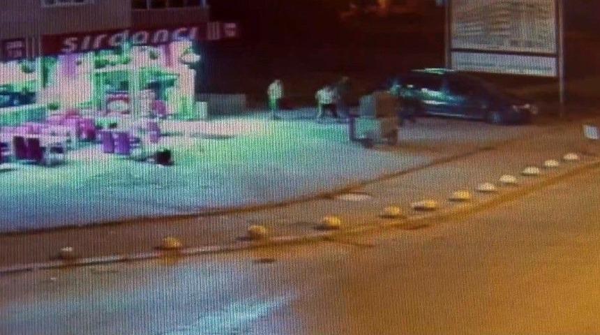 Cinayetle Biten K&uuml;&ccedil;&uuml;k Tuvalet Kavgası Kamerada