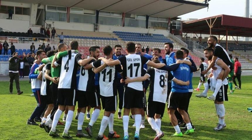 Pepe, İ&ccedil;elspor&rsquo;u Şampiyonluğundan Dolayı Kutladı