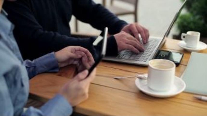 T&uuml;rkiye&rsquo;nin İnternete Erişim Oranı Y&uuml;zde 80, Bilgisayar Kullanım Oranı İse Y&uuml;zde 97 Oldu