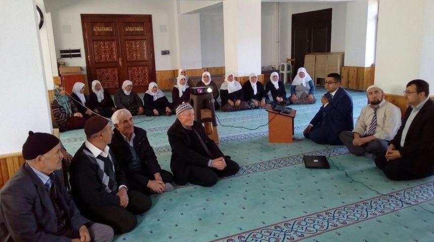 Pazarlar&rsquo;da Umre Semineri