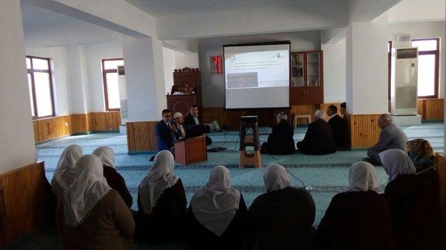 Pazarlar’da Umre Semineri