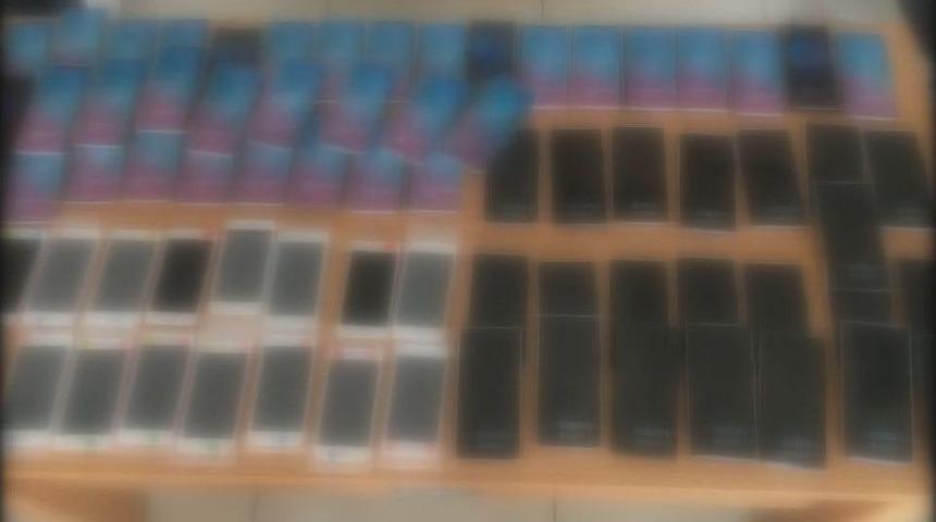 Sabiha G&ouml;k&ccedil;en&rsquo;de Hindistan Uyruklu Şahsın &Ccedil;antasında Yarım Kilo Karat Pırlanta Yakaladı