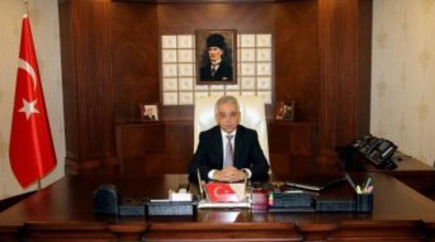 Vali Toprak&rsquo;tan 14 Mart Tıp Bayramı Mesajı