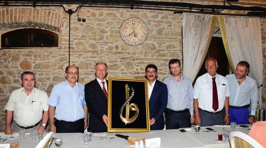 Kaymakam &Ccedil;orumluoğlu&rsquo;na Veda Yemeği