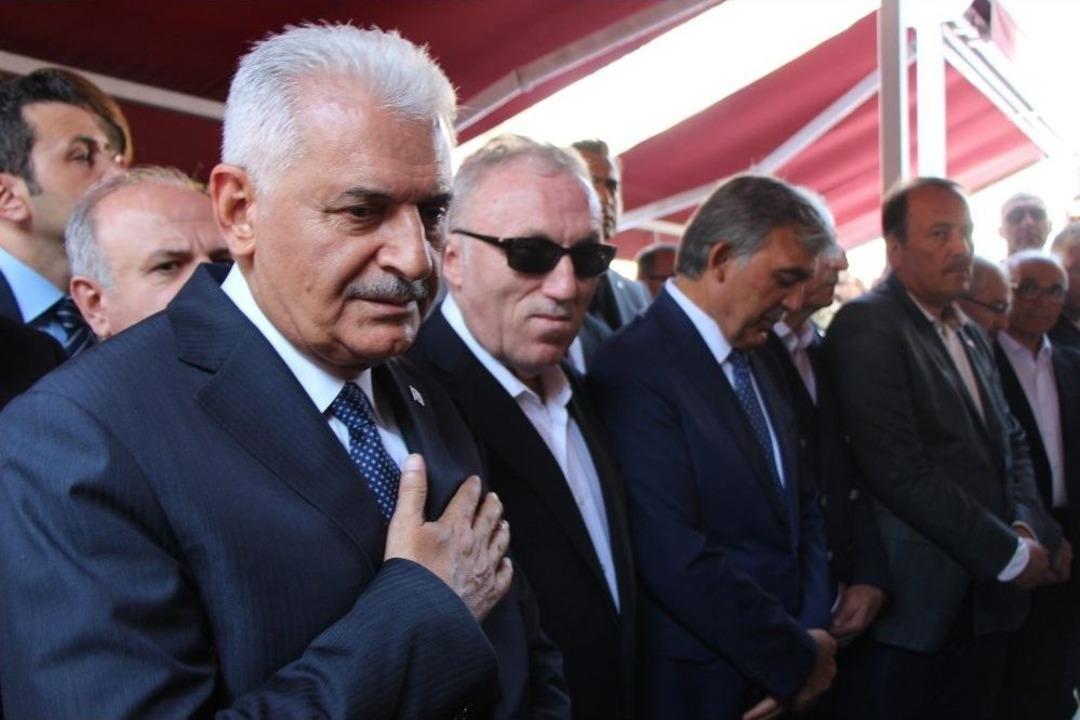 Meclis Başkanı Yıldırım Ve Abdullah G&uuml;l Cenaze T&ouml;renine Katıldı