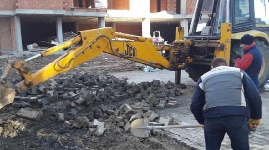 Ak&ccedil;akoca&rsquo;da Cedde Ve Sokaklar Yenileniyor