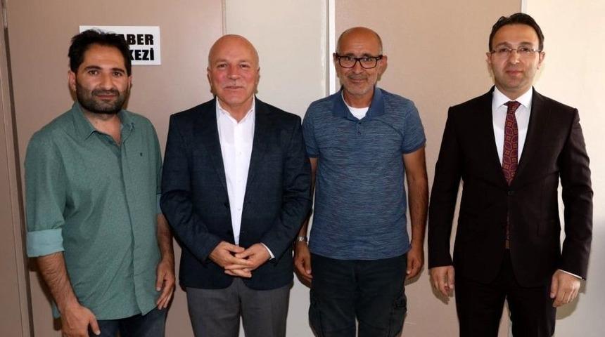 Büyükşehir Belediye Başkanı Mehmet Sekmen’den İha’ya Ziyaret