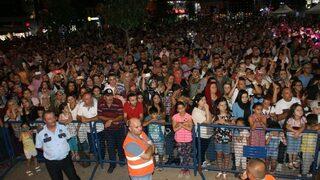Devrek’te Düzenlenen Uğur Işılak Konseri Büyük İlgi Gördü