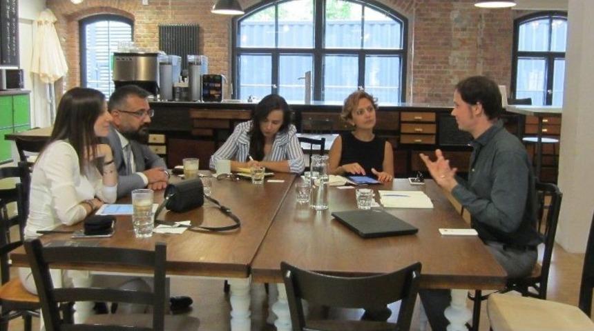 "icat &Ccedil;ıkaranlara&rdquo; Berlin Modeli