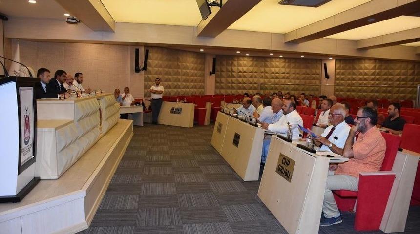 Şehzadeler’de Düğün Yapacakları Sevindiren Karar