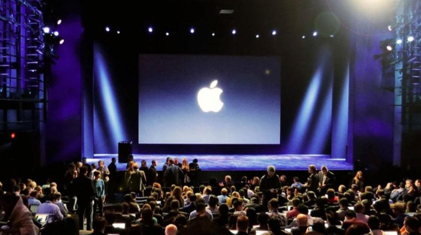 Apple yeni iPhone modellerini bugün tanıtıyor!